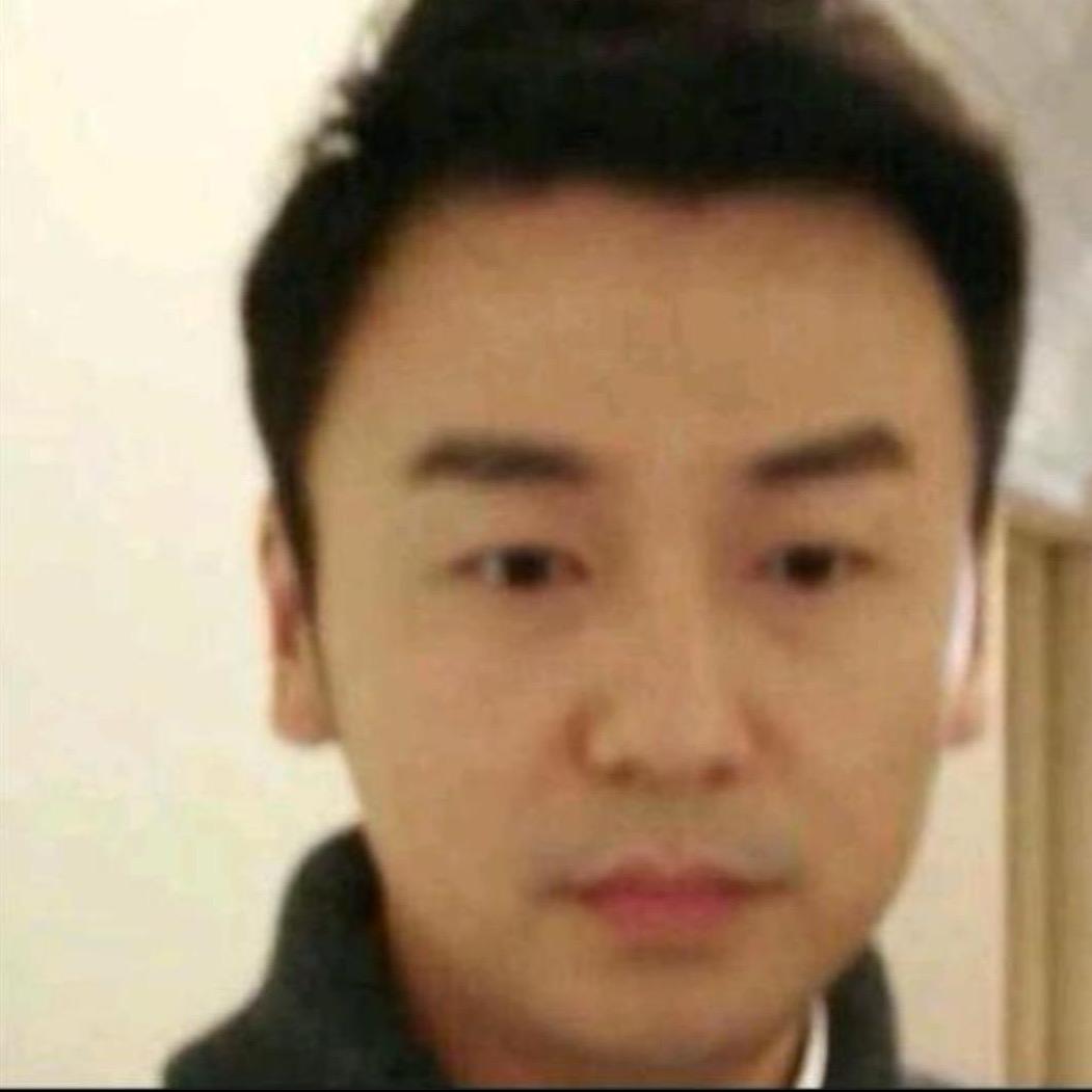 一朵风中摇曳的俊生