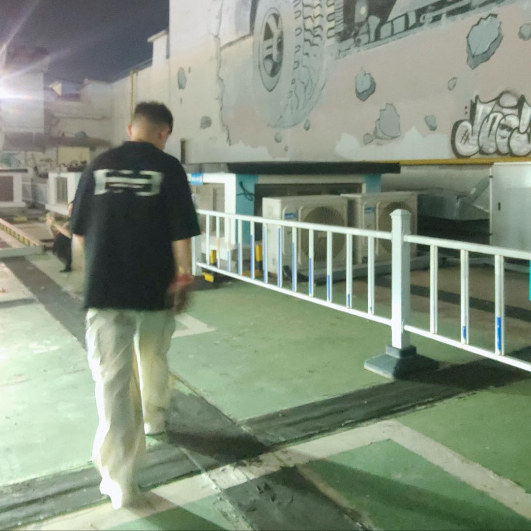 只剩余温.（G.E.M）