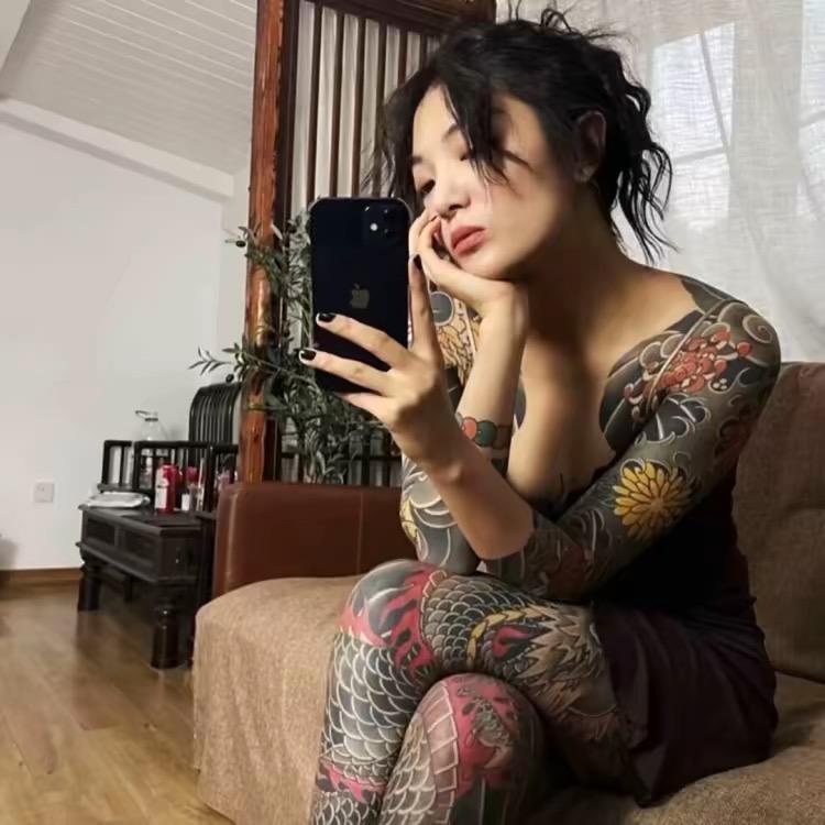 ㅤㅤㅤㅤ  ㅤㅤㅤㅤ她说我不行.