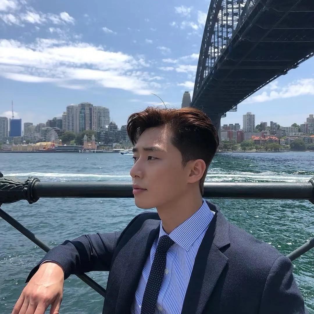 土豆饺子蘸辣椒酱