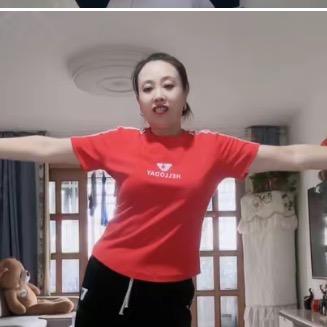 六姐妹最小,