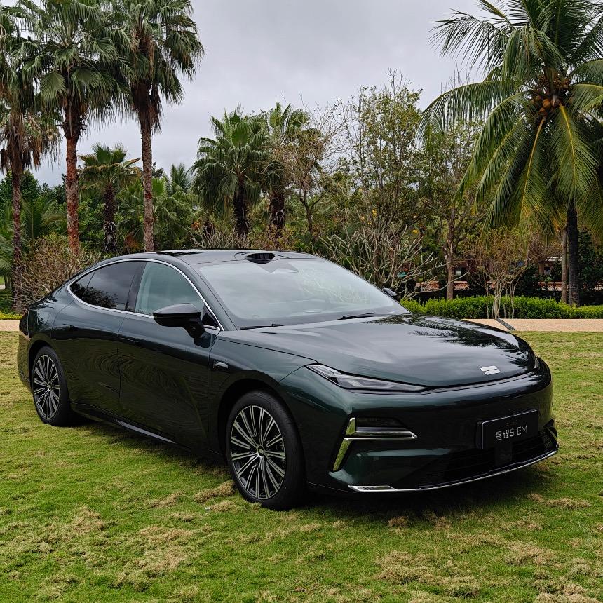 贵港吉利银河吉辰4S店