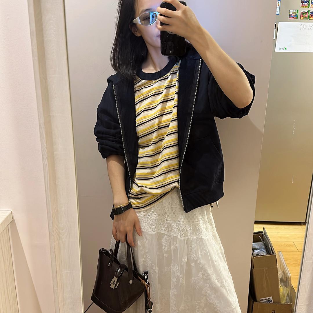 小鱼爱吃鱼