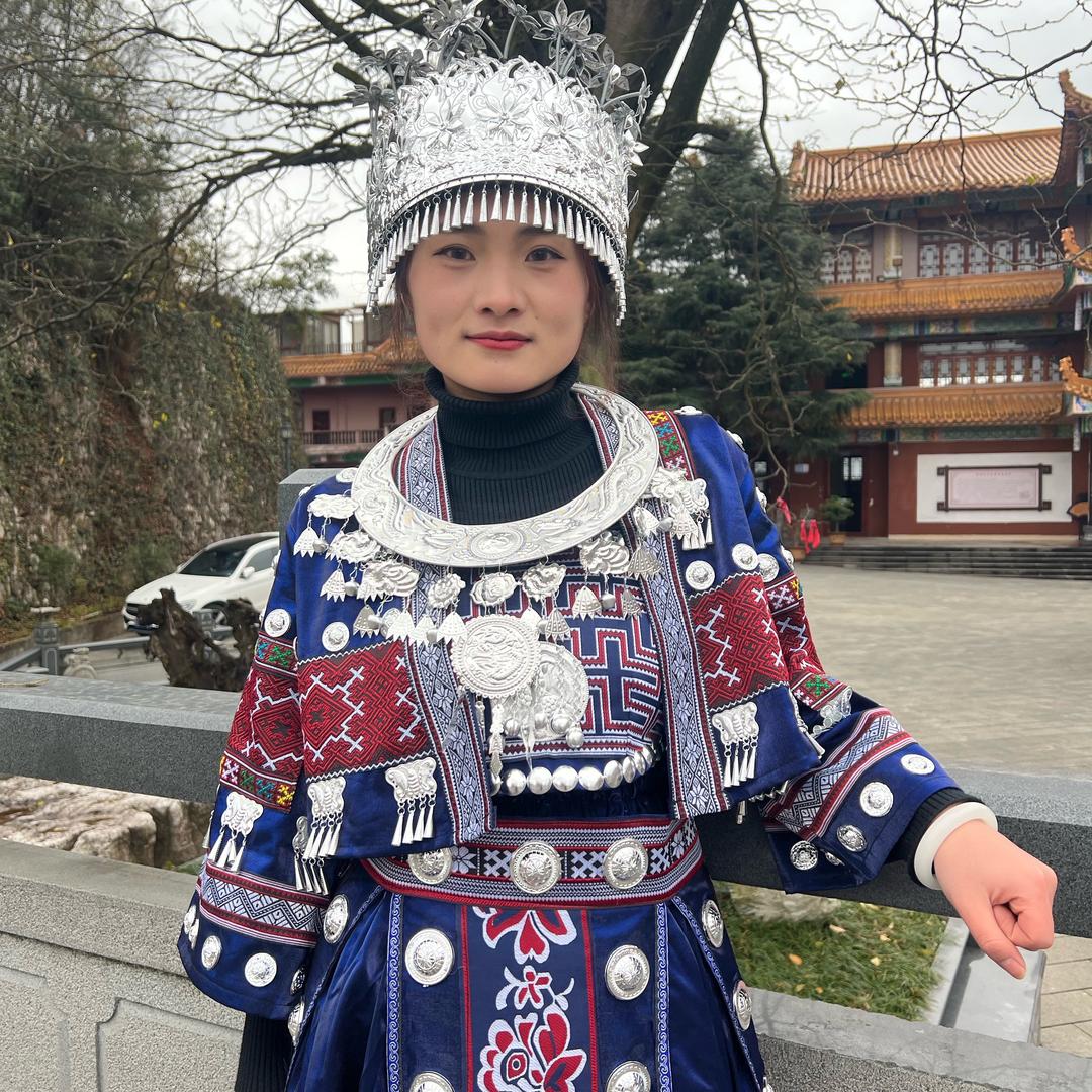 一家亲苗家人