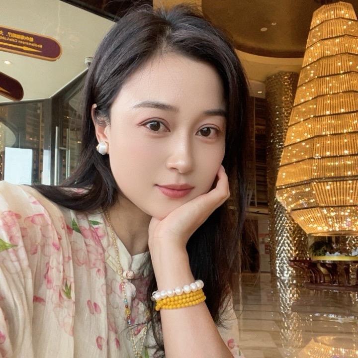 精致的小阿姨