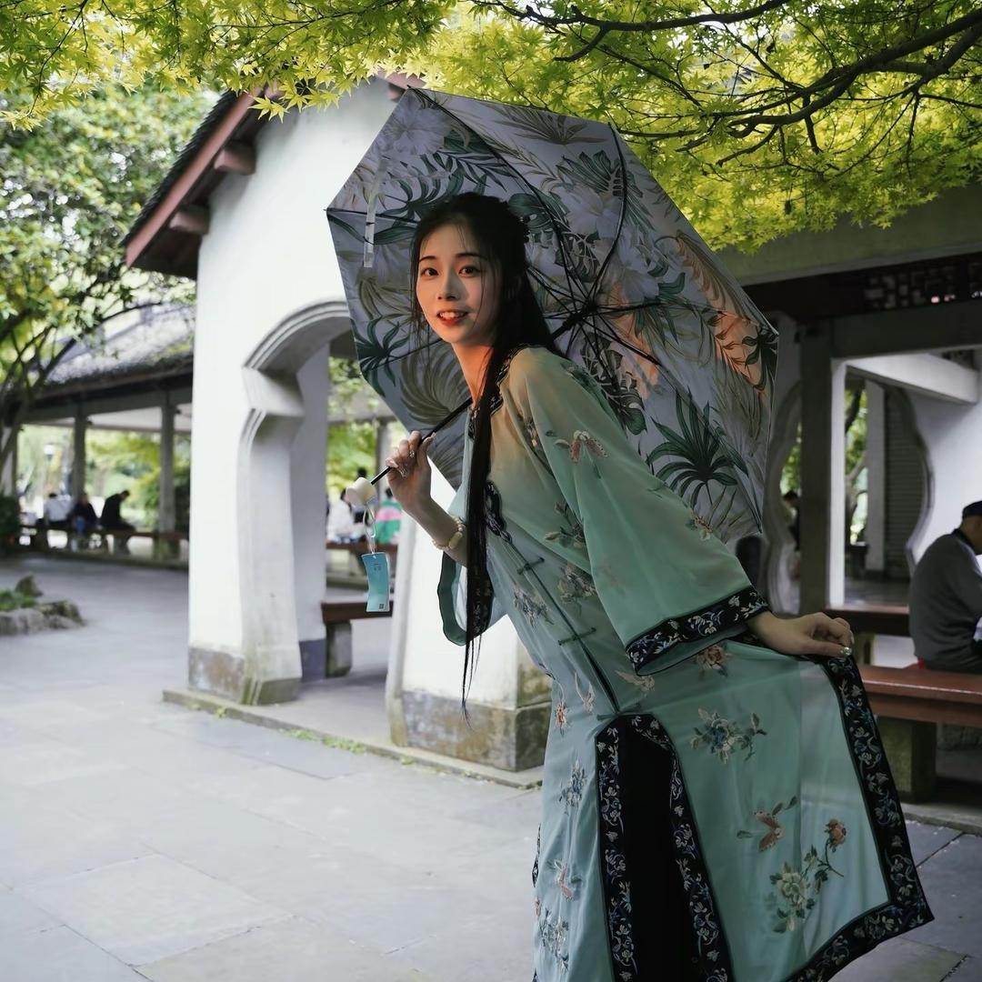 精品潮玩精选执行官