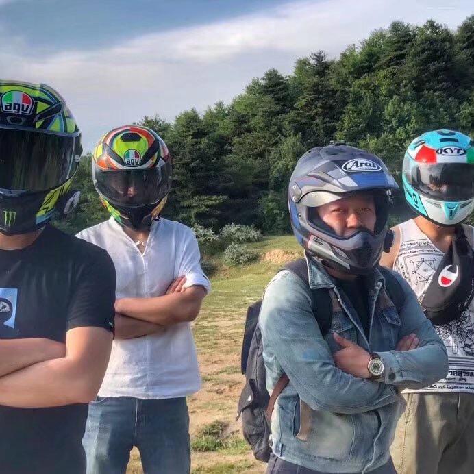 蔡文姬开拖拉机烧柴油