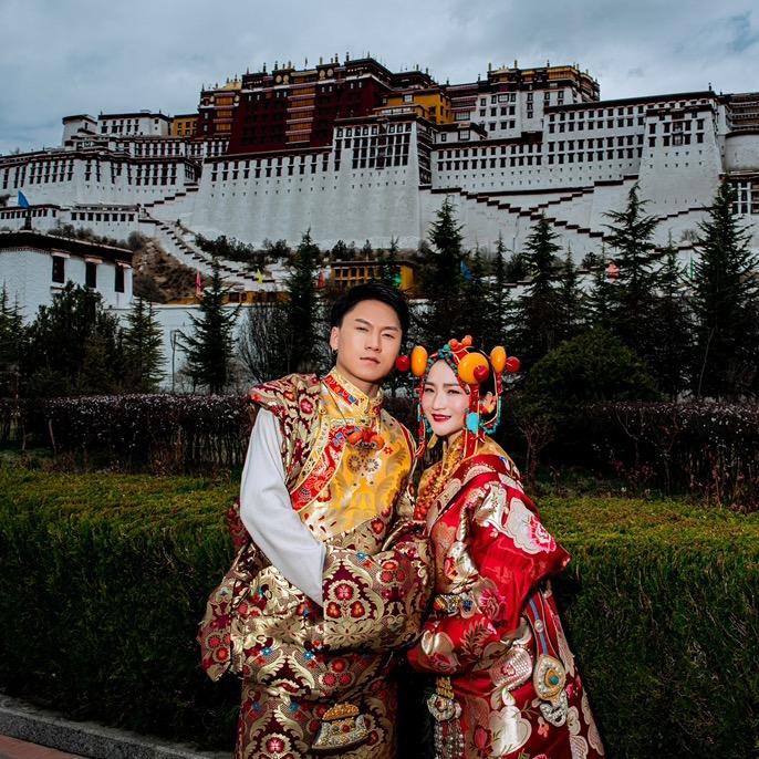 九五后藏汉夫妇