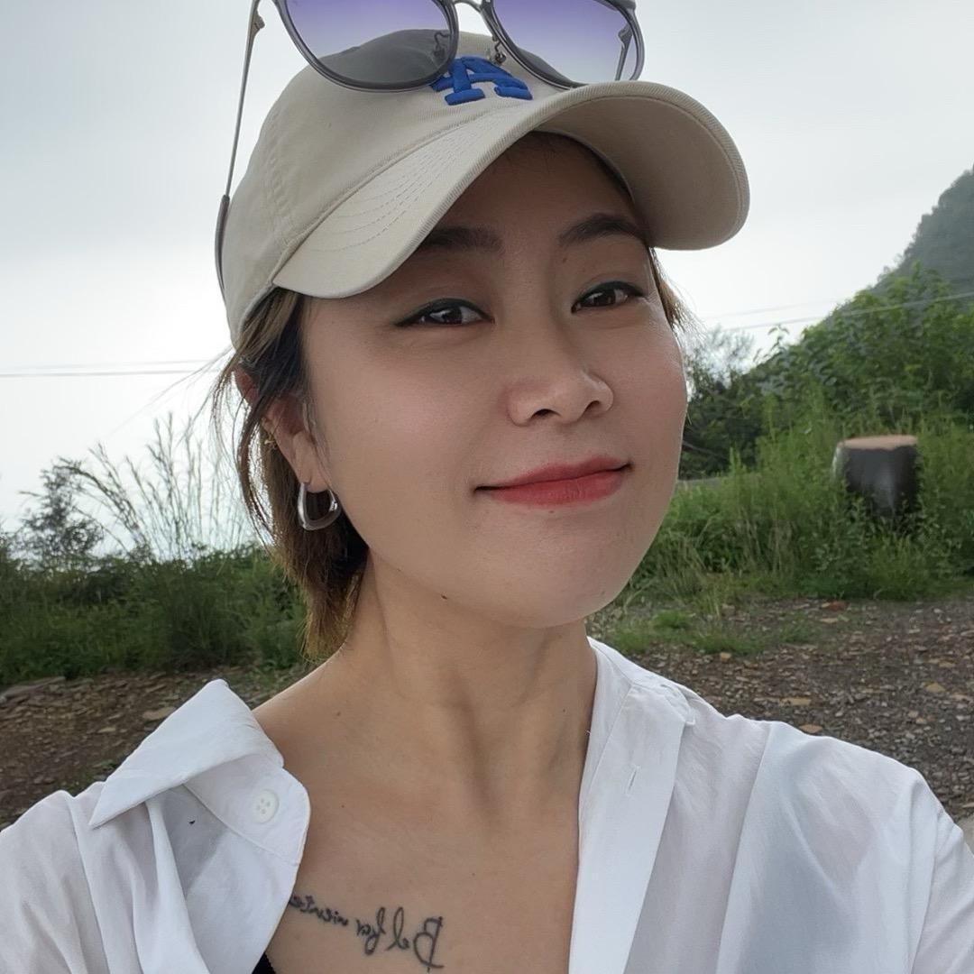 呦～小妞儿