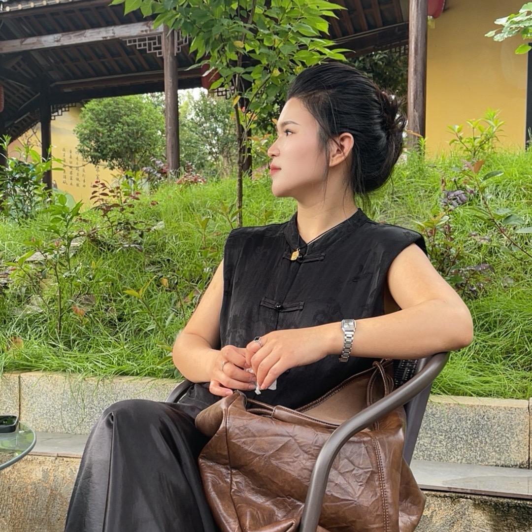 珍珍很忙   婚礼化妆师