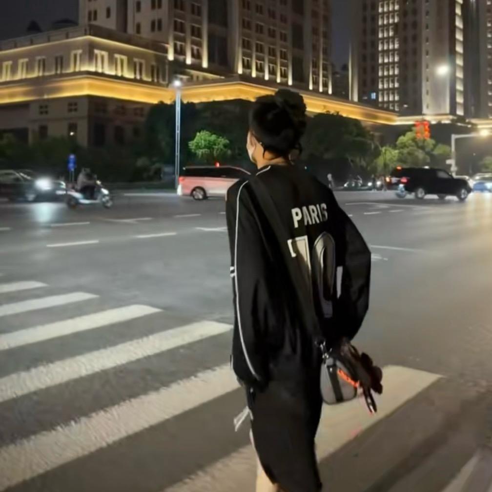 这条街我出了名的狠