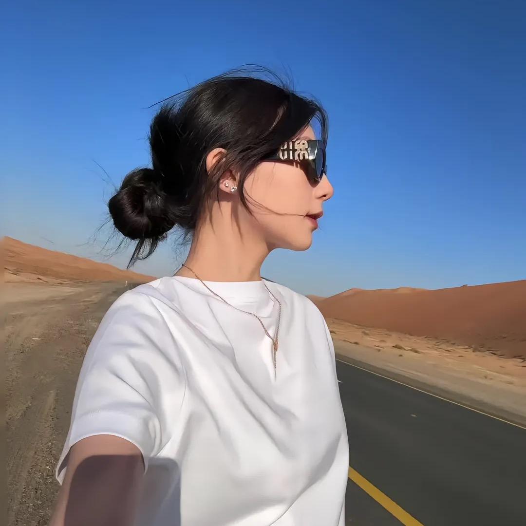 ཚེ་ལྷ་མོ་———🕊