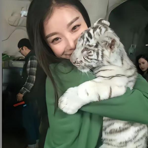 茉莉奶绿.