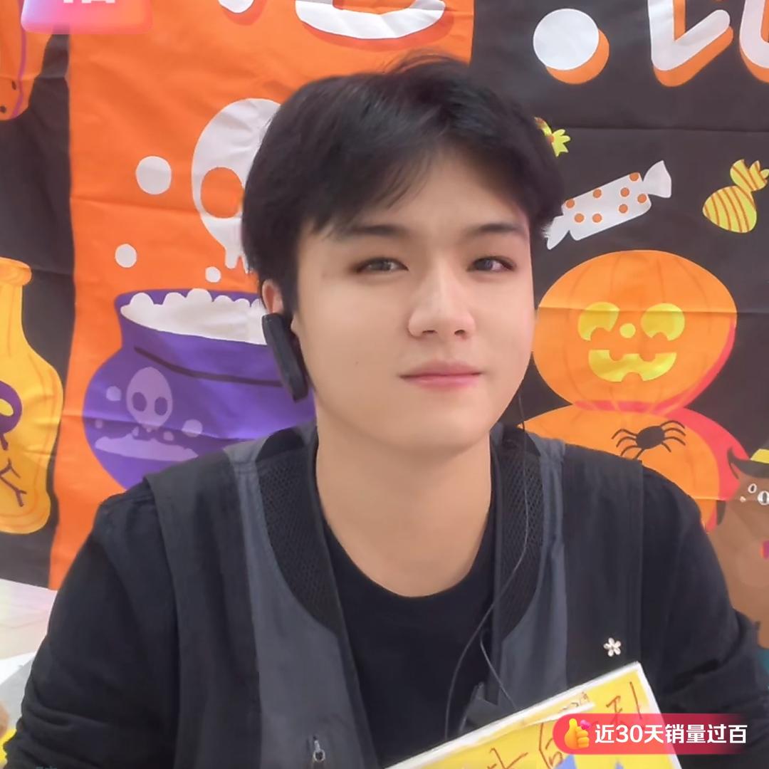 小默-酷啦啦（西昌店）