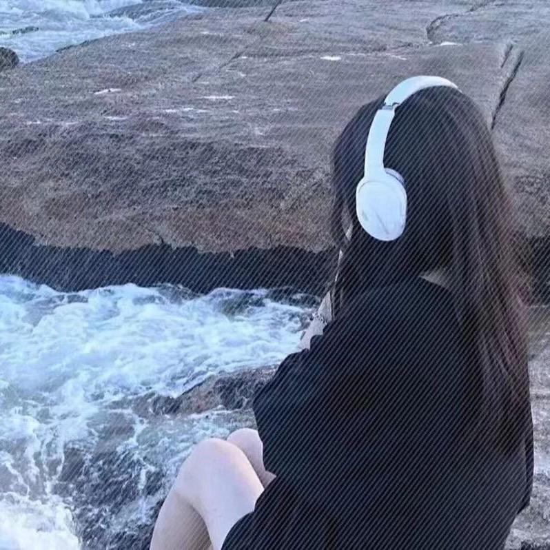困困雨.