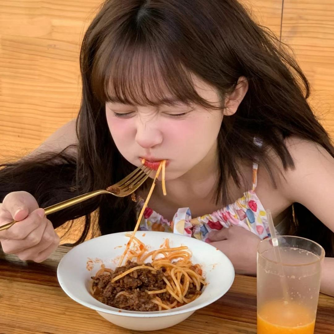 甜甜老阿姨吖
