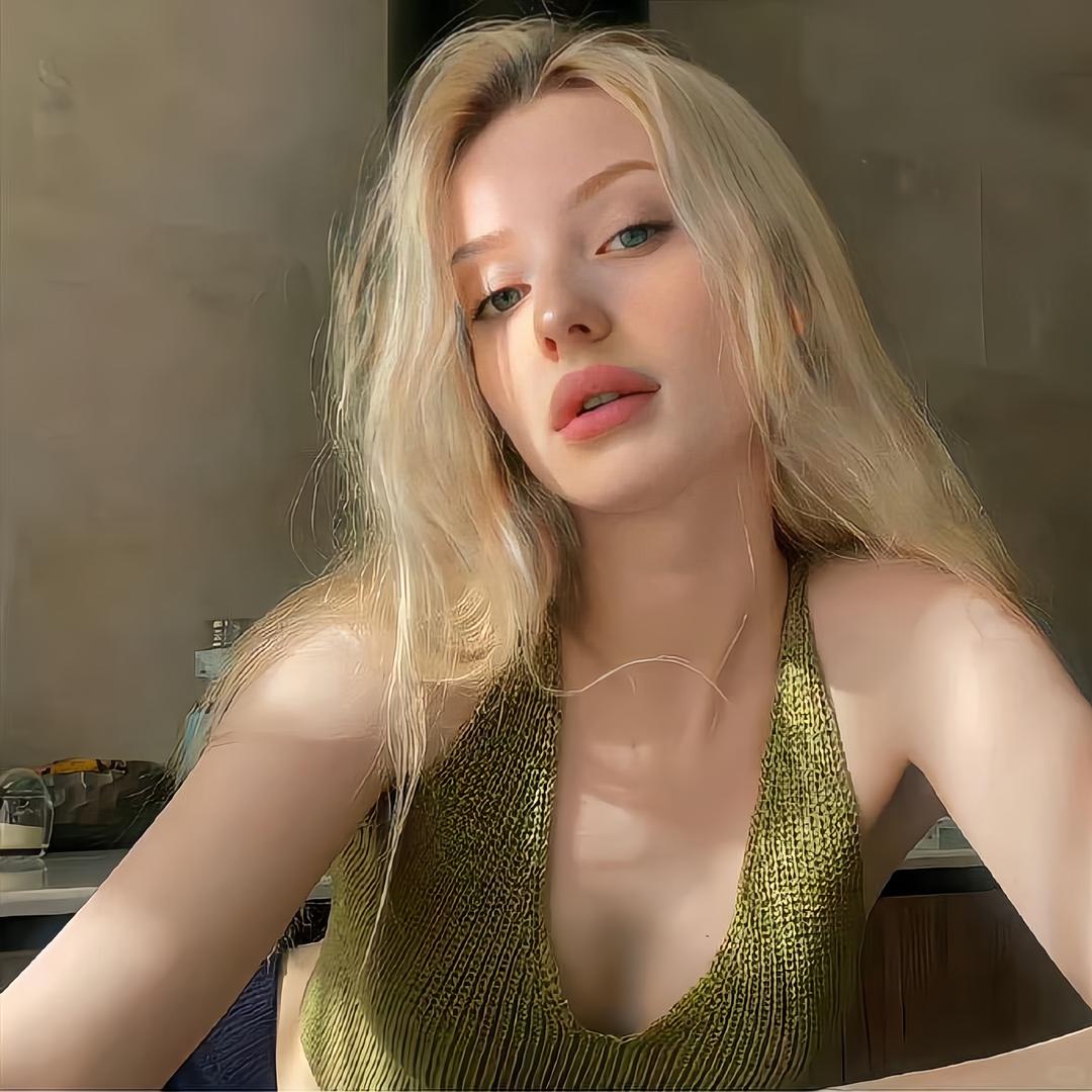 Zoe-Adele
