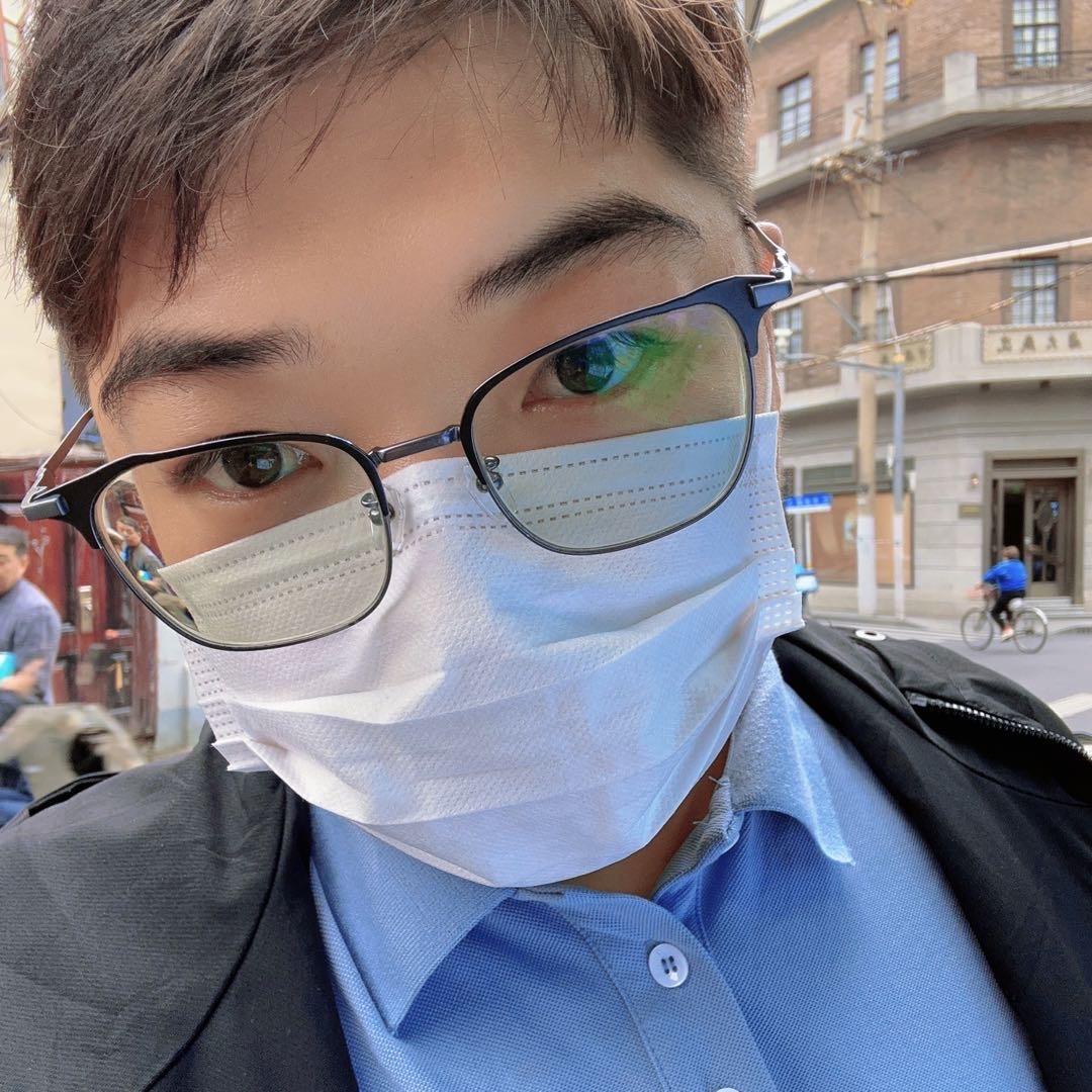 A    周先森i🐯💋