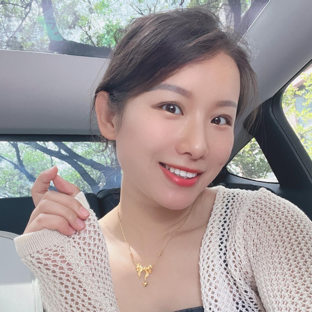 ‘’ 莜米很 哇噻  ✨✨