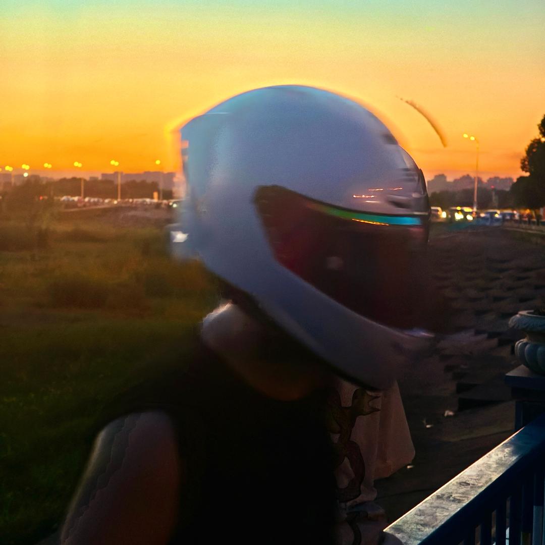 爱吃鸡翅的荷叶先森📷