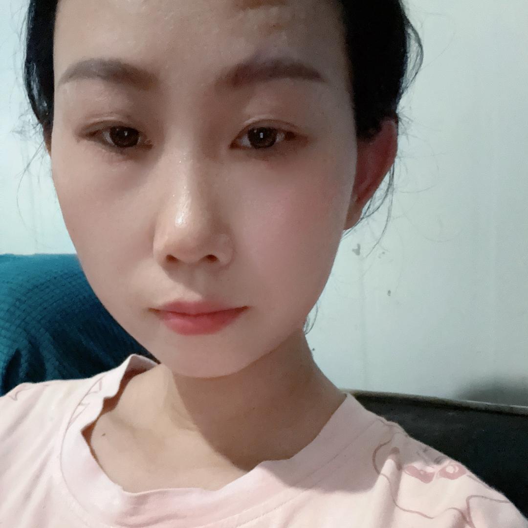 秋秋(不负遇见）