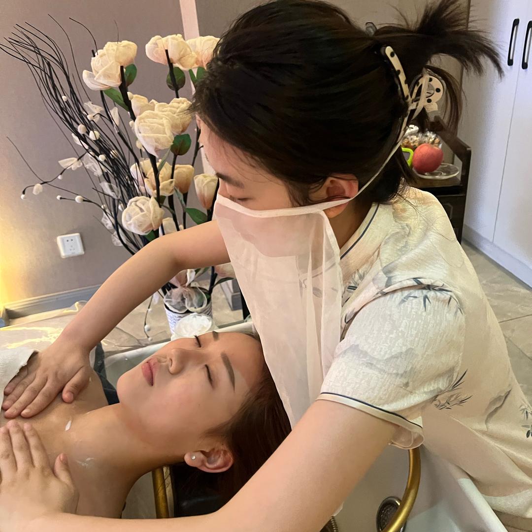 译美道周东路芳店