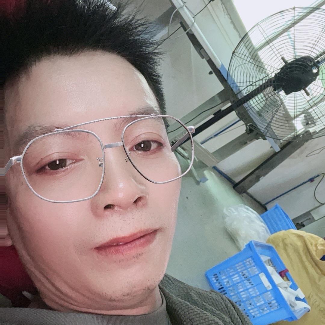 子夜游龙