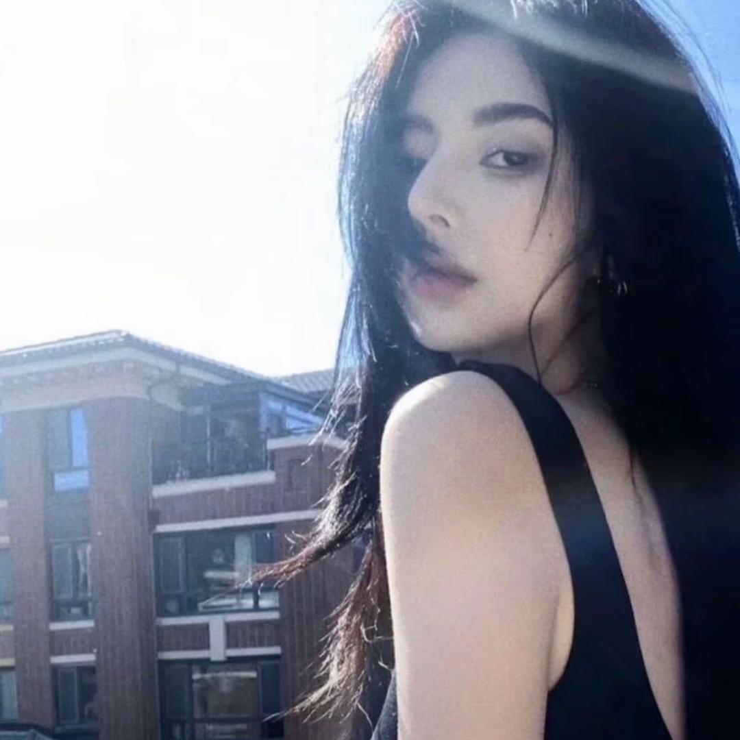 吃两吨菠萝