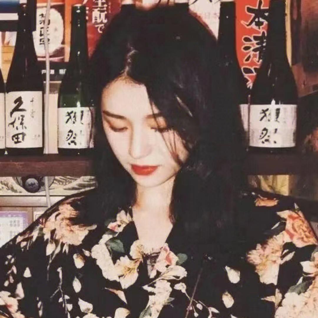 偷喝汽水的猫