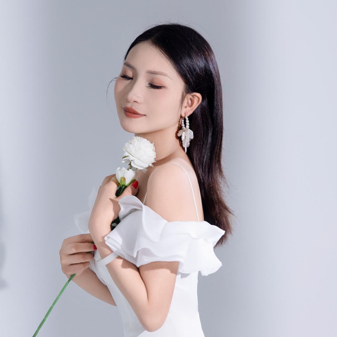 依娜（从新开始）