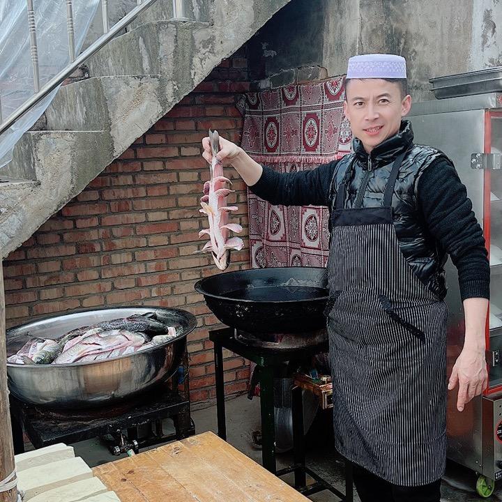 爱美食的哈哈厨师哥