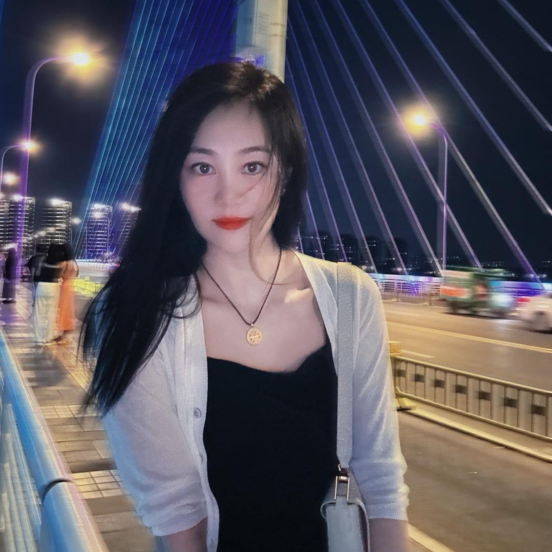 小美😘