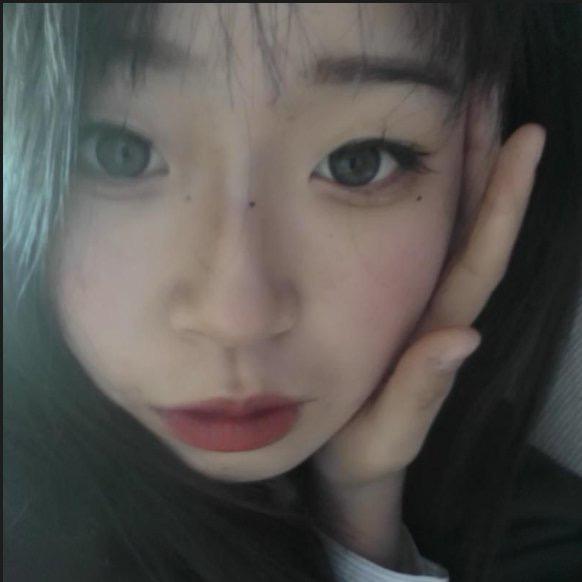 妍妹.