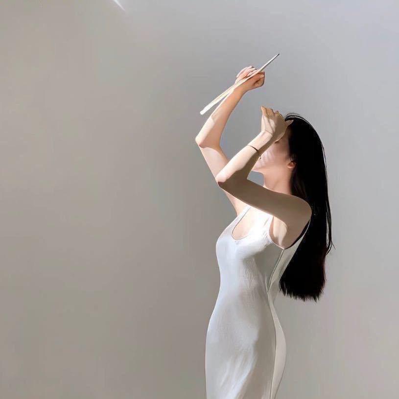 阿雯.