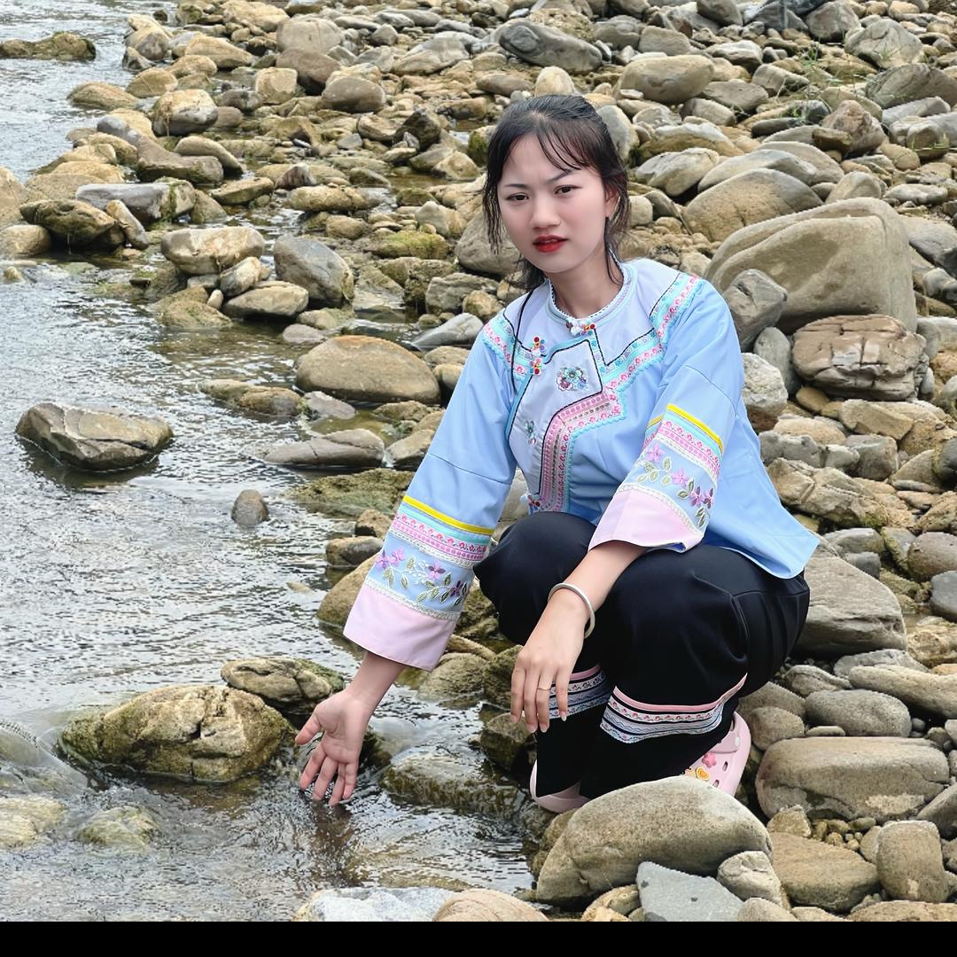 远衣绣🌸（布依族）