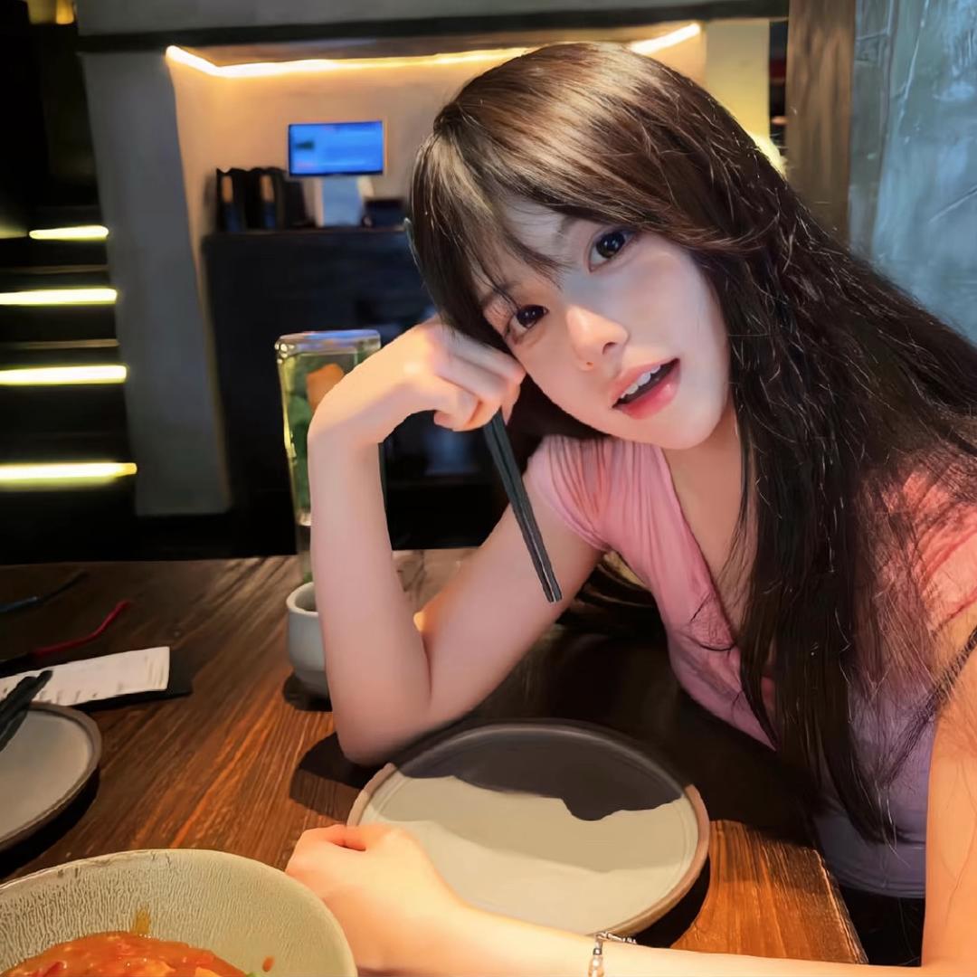 小莹.