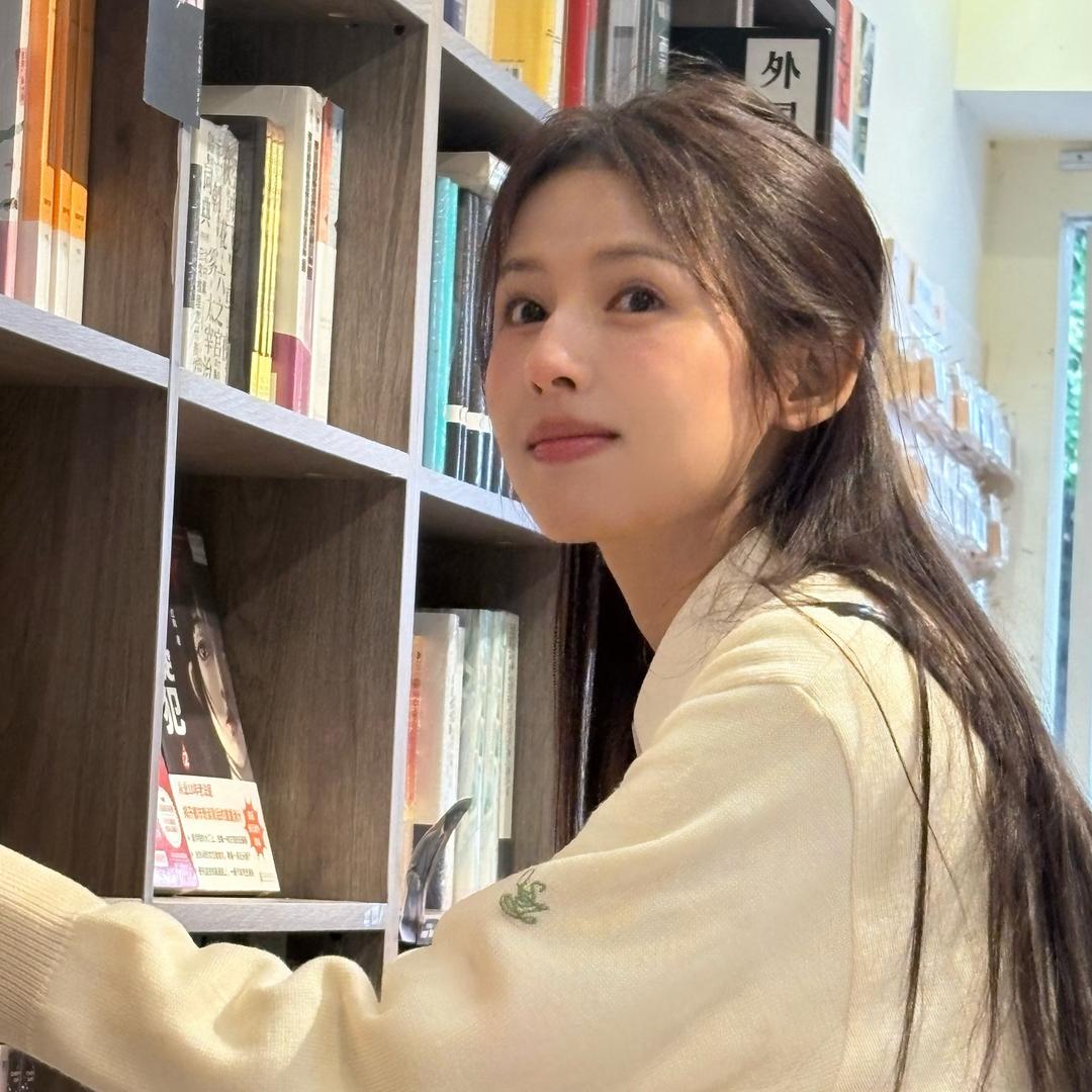 萌祺小余（已被嘉祺婧祎鹤男饭撒版）