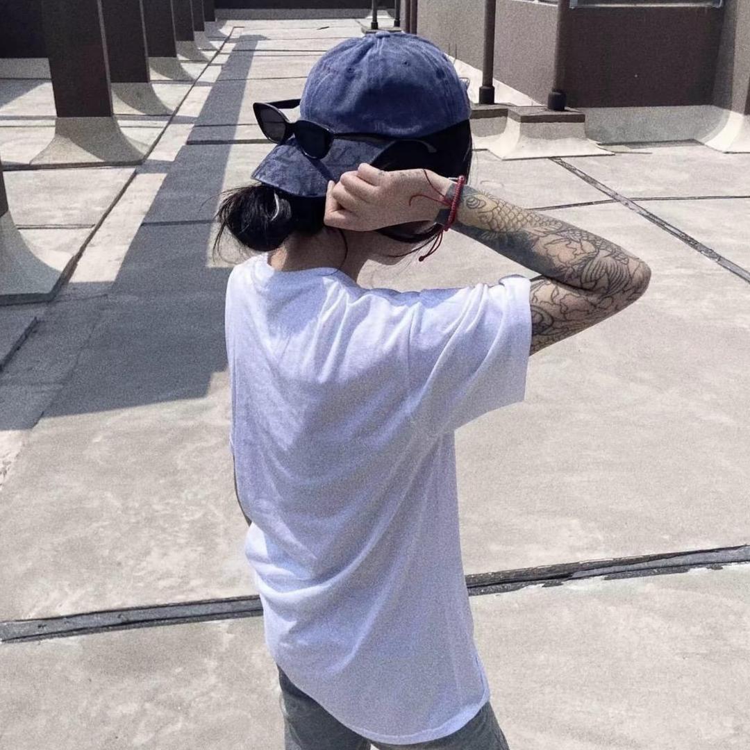 李清静.