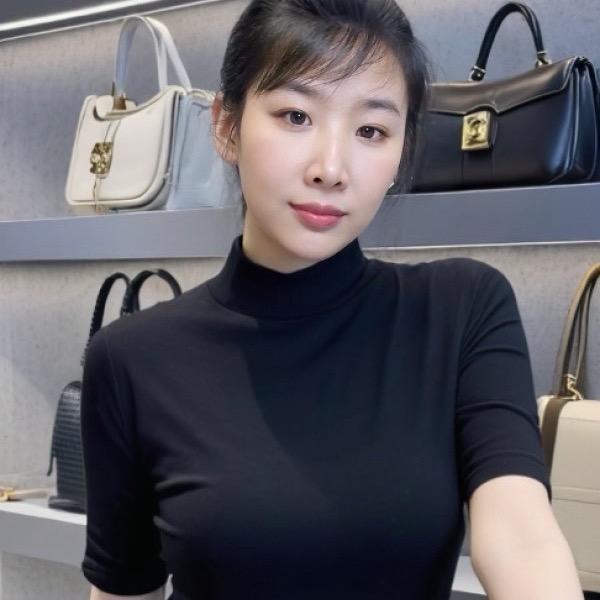 半颗糖  🍭（不想过年）