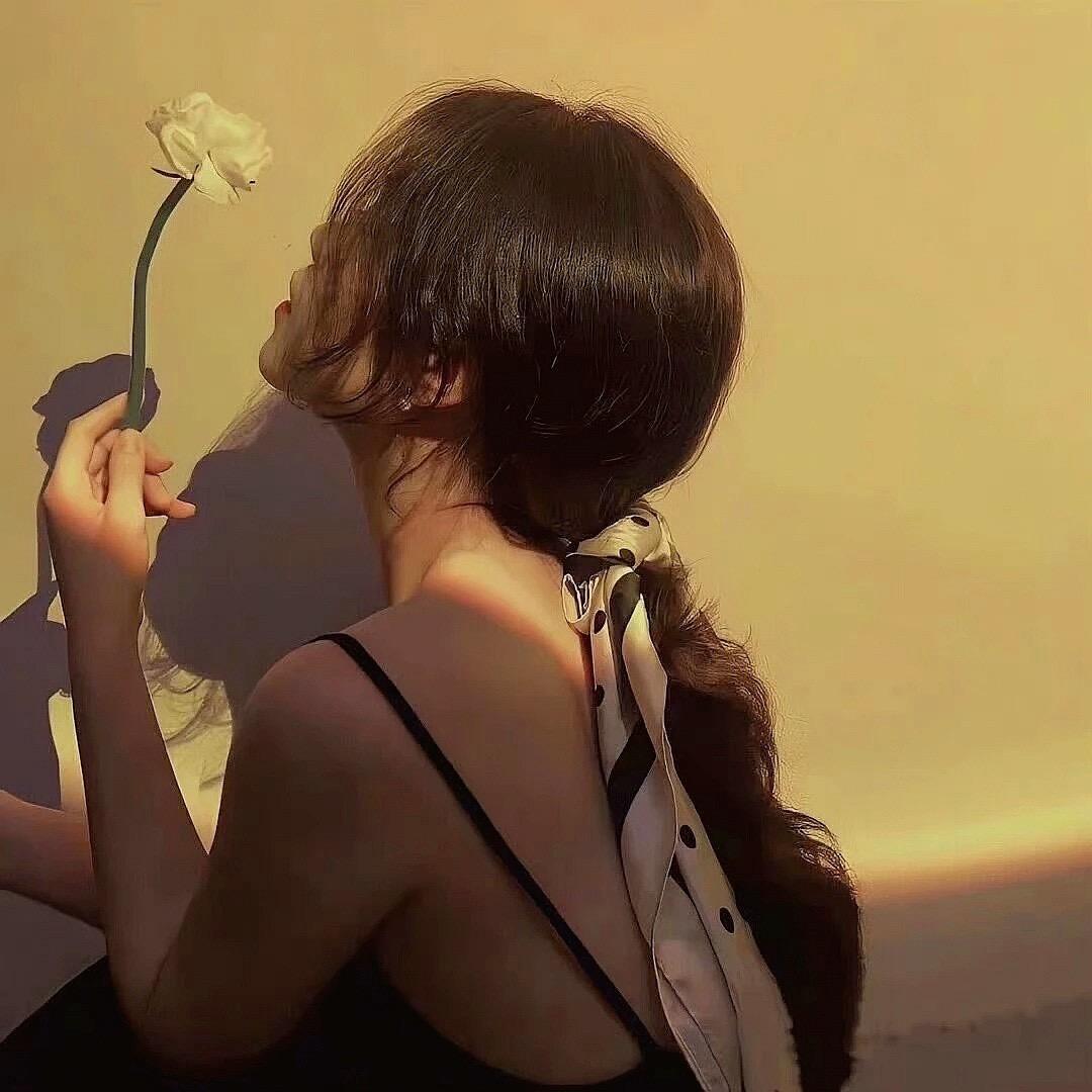 赵芳