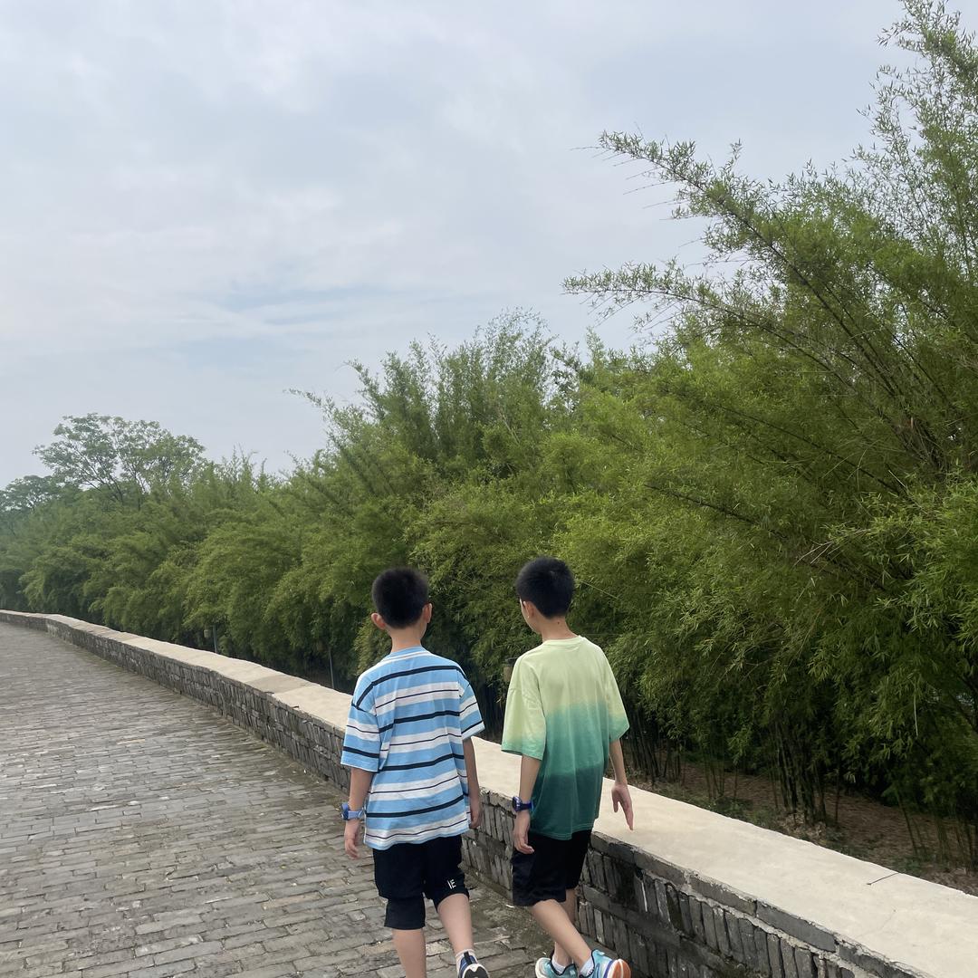 艾瑞童装臻选阁