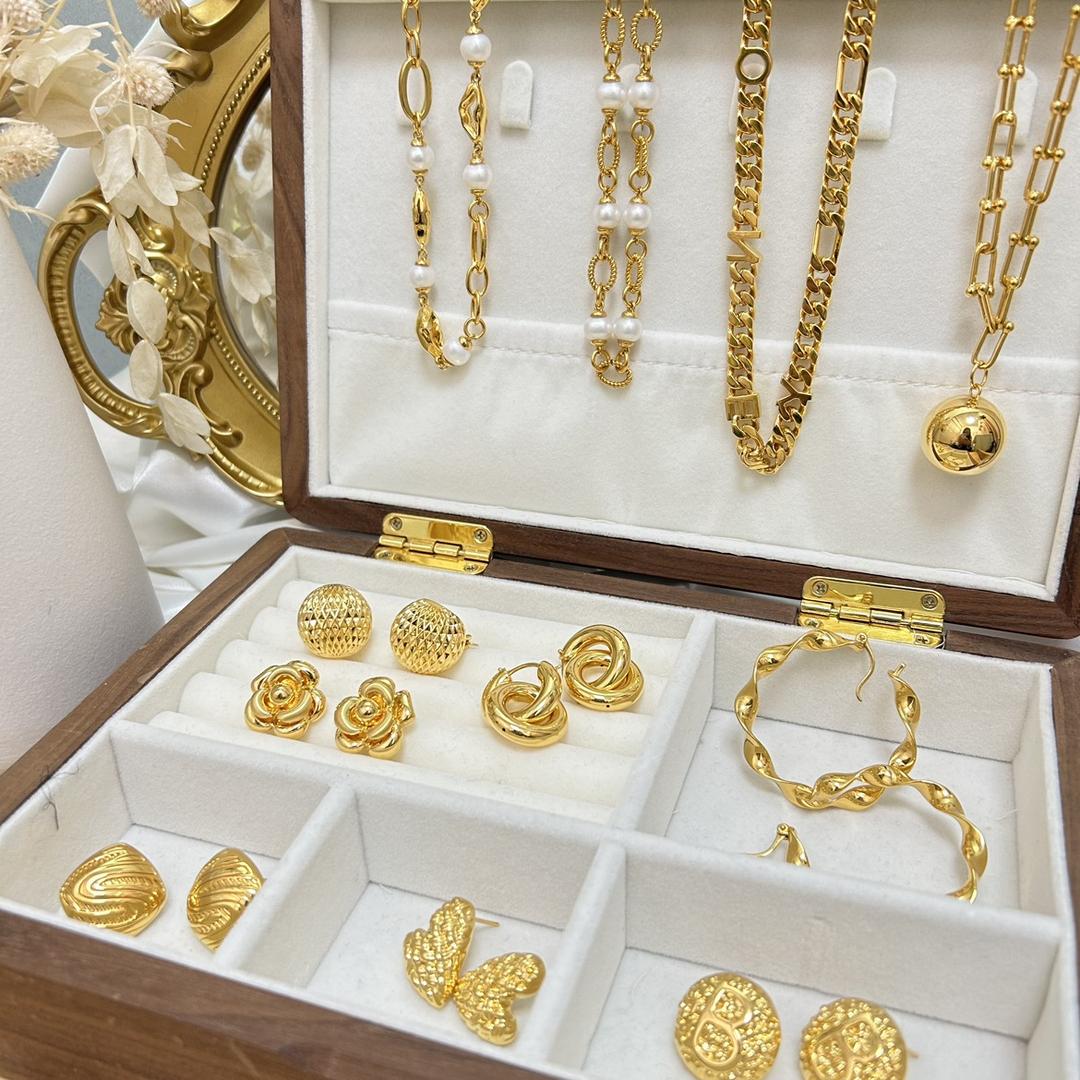 金大熊珠宝甄选的头像