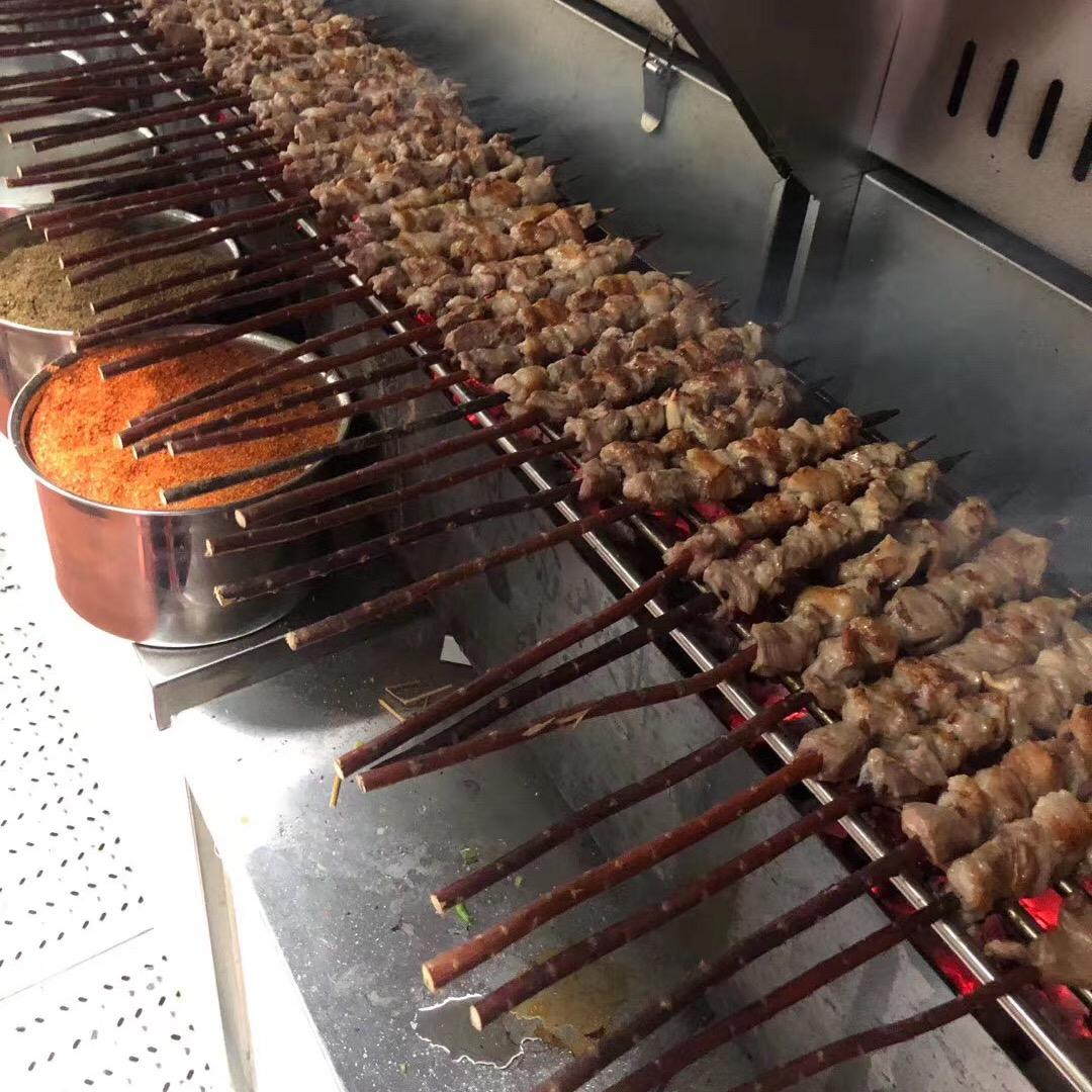 弄堂里有家烧烤店