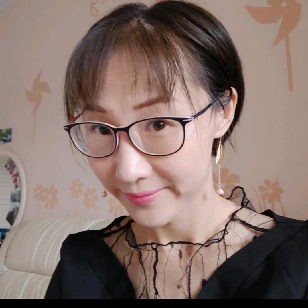 侯成丽