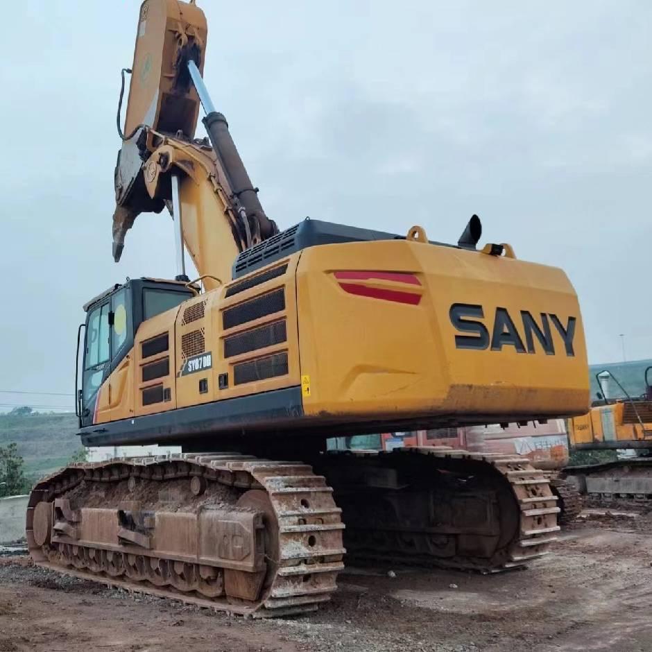 开着挖机去旅游