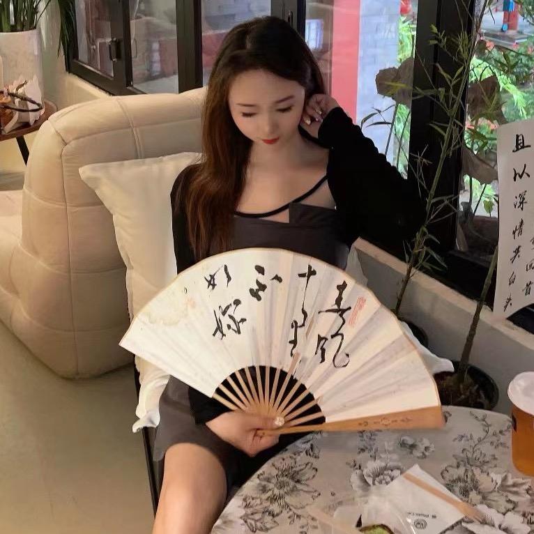 西西逛吃玩