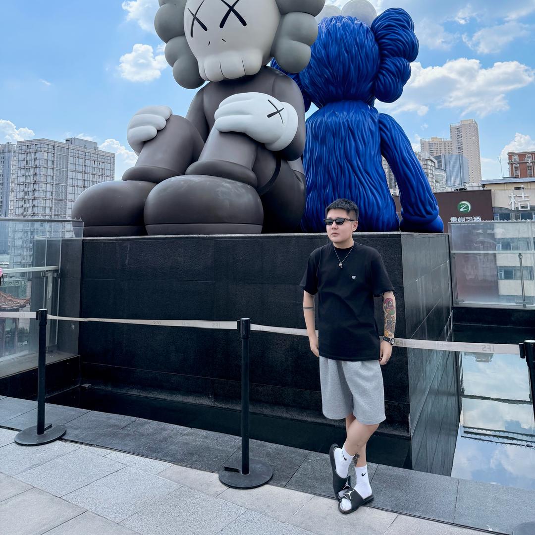 丅龘