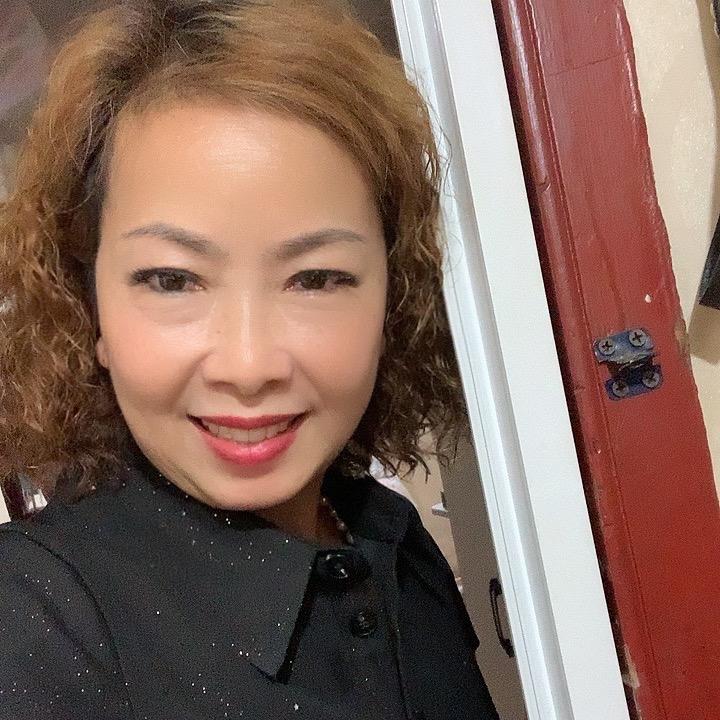 嗨！我是你们的小芳