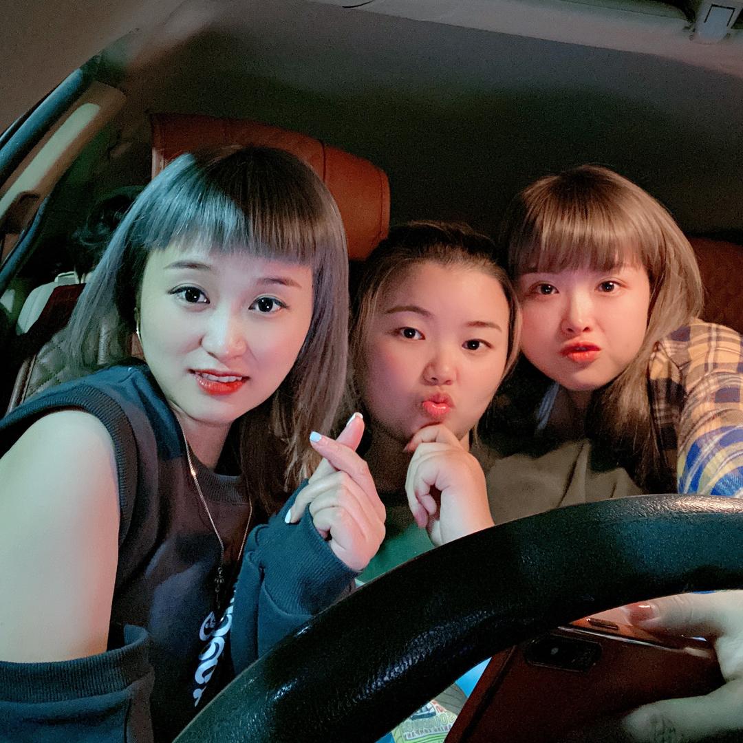 三静少女闯江湖