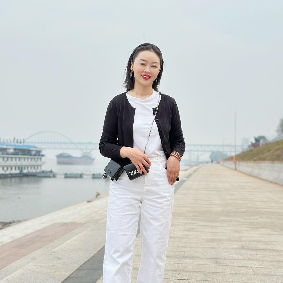 永群，